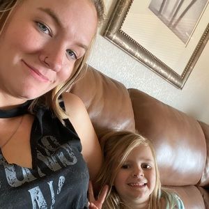 Meet your Posher, Emilee